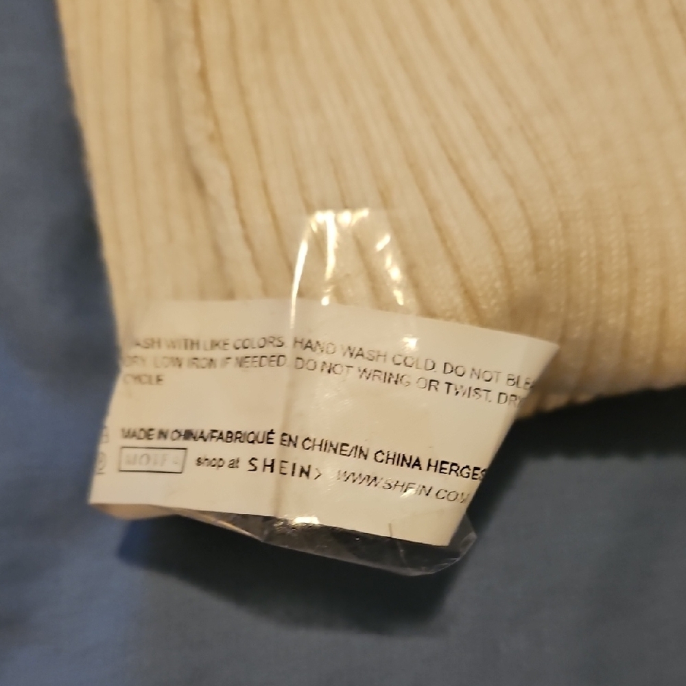 SHEIN Off-White Ribbed Knit Top